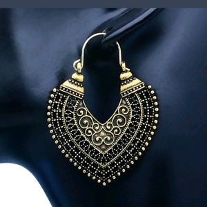 Women's Bohemian Boho Style Carved Bead Earrings